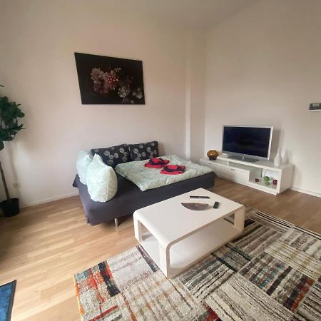 Ruhige Gemuetliche Wohnung Altbau In Zentraler Lage Wiesbaden Luaran gambar